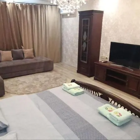 Hotelroom 21 *
